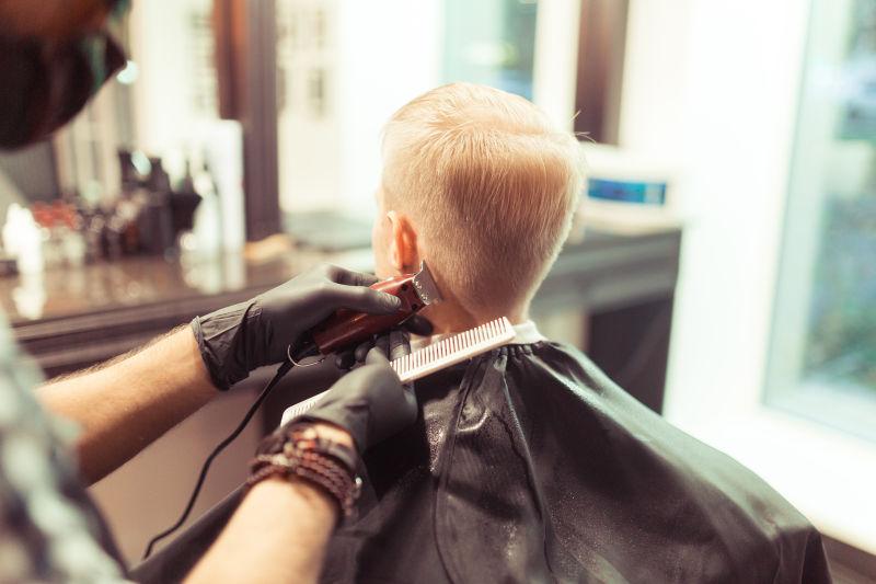 皮肤管理新趋势：科技为美丽赋能